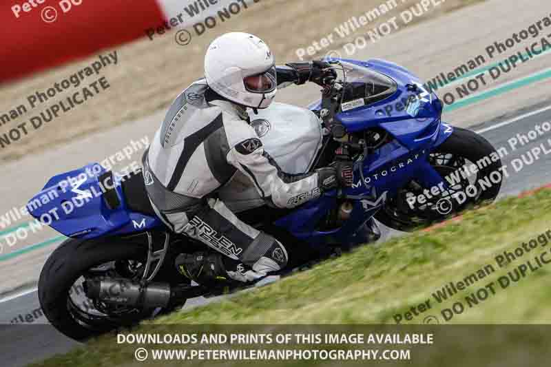 cadwell no limits trackday;cadwell park;cadwell park photographs;cadwell trackday photographs;enduro digital images;event digital images;eventdigitalimages;navarra;no limits trackdays;peter wileman photography;racing digital images;trackday digital images;trackday photos